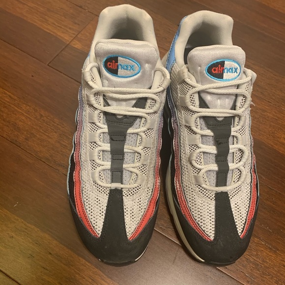 COPY - airmaxes - Picture 2 of 10